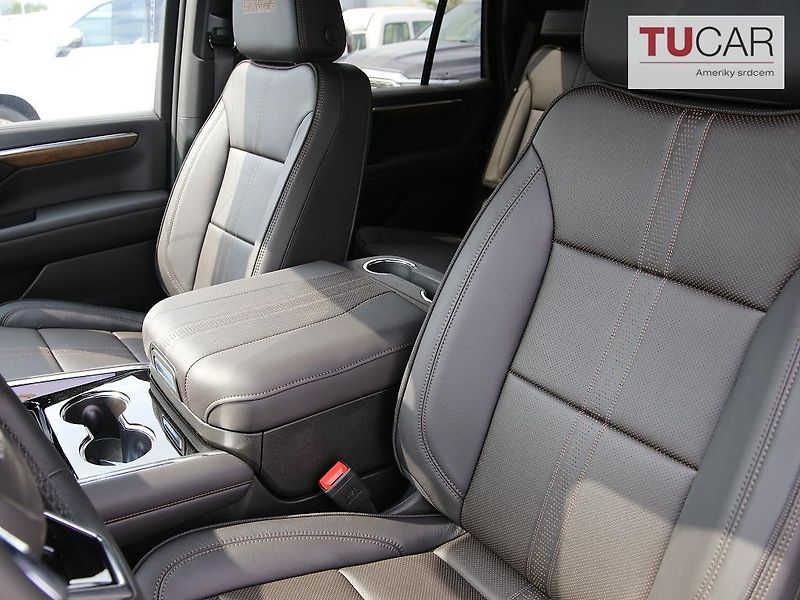 Chevrolet Tahoe (2026) High Country 6.2 V8 - fotka 28 z 45