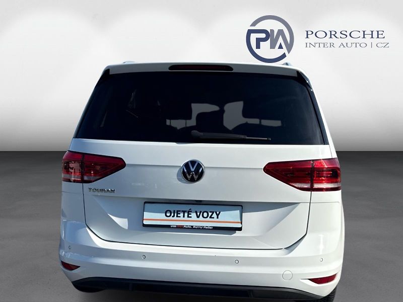 Volkswagen Touran 1.5 TSI 7DSG Highline 110 kW - fotka 9 z 30