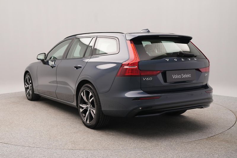 Volvo V60 B4 DARK PLUS CZ 1.maj - fotka 9 z 47