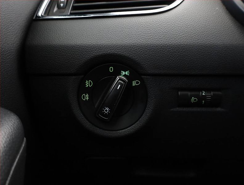Škoda Octavia (2015) Ambition 2.0 TDI, Automat - fotka 15 z 18