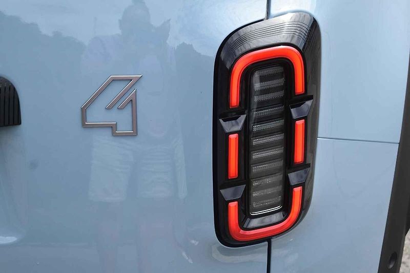 Renault 4 může být dobrým univerzálním rodinným vozem.