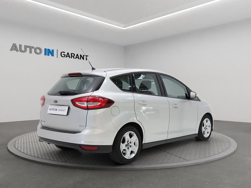 Ford C-MAX (2016) 1.maj, pravidelný servis, ČR - fotka 11 z 20