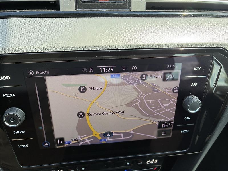 Volkswagen Passat 2,0 App Connect,Manuál,Kamera - fotka 21 z 30