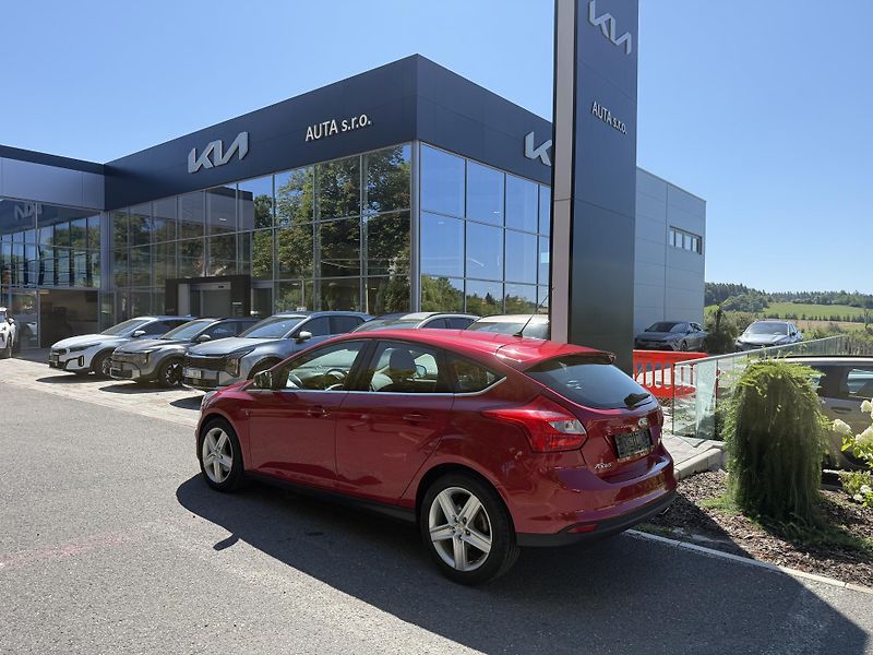 Ford Focus 1.6i 110kw - fotka 8 z 10