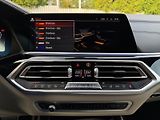 BMW X7 M50xD-R22-PANO-H&K-ČR-TOP STAV - náhled 27