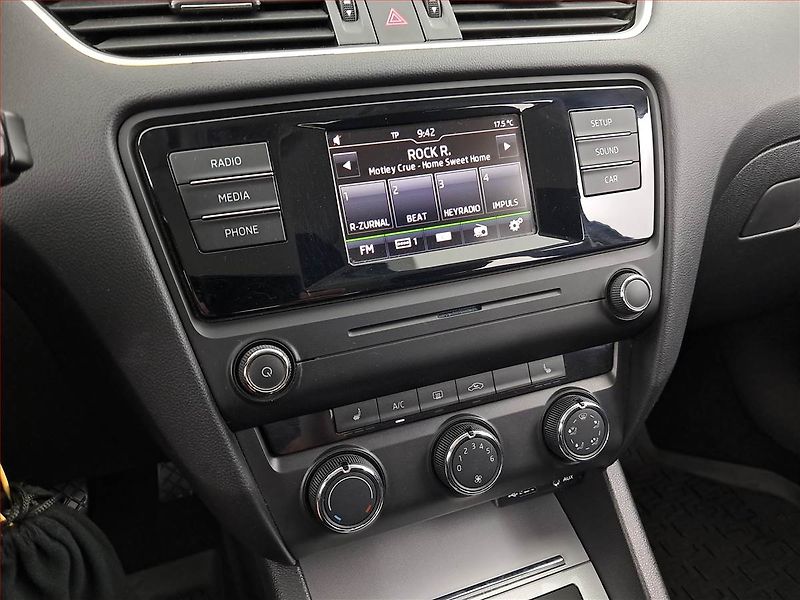 Škoda Octavia (2016) Ambition 1.6 TDI, Tempomat - fotka 12 z 15