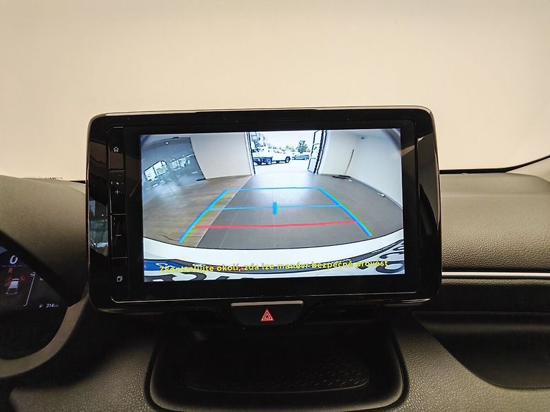 Toyota Yaris 1.5 Hybrid e-CVT Style - fotka 29 z 35