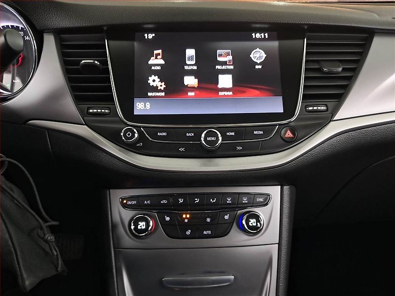 Opel Astra (2019) 1.6 CDTI, Automat, Navi - fotka 11 z 17