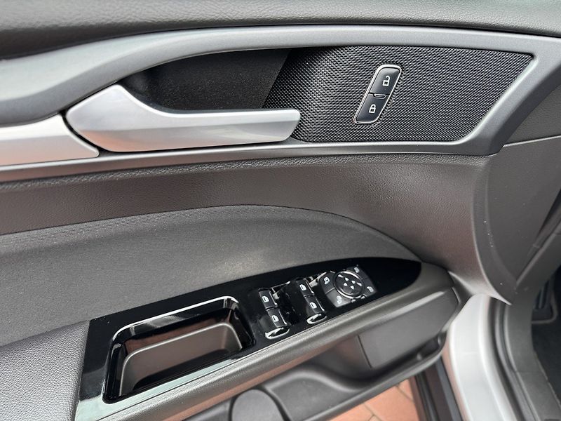 Ford Mondeo (2018) 2.0TDCi Automat Navi Tažné Zař - fotka 26 z 47