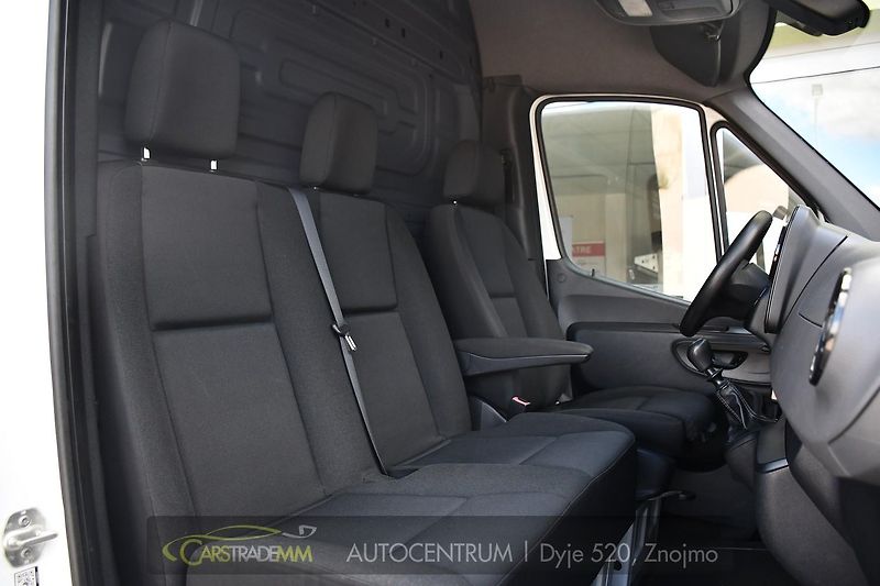 Mercedes-Benz Sprinter 211 CDI L2H2 (W907) 155k - fotka 14 z 37