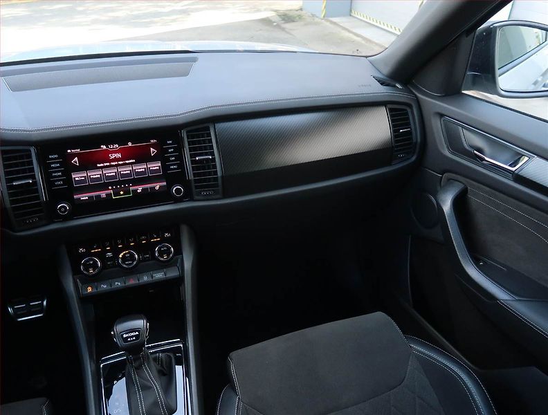 Škoda Kodiaq (2023) Sportline 2.0 TSI - fotka 8 z 27