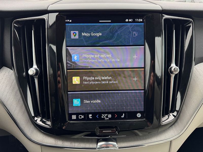 Volvo XC60 B4 AWD PLUS, ACC - fotka 16 z 23