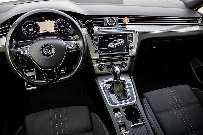 Volkswagen Passat - fotka 13 z 21