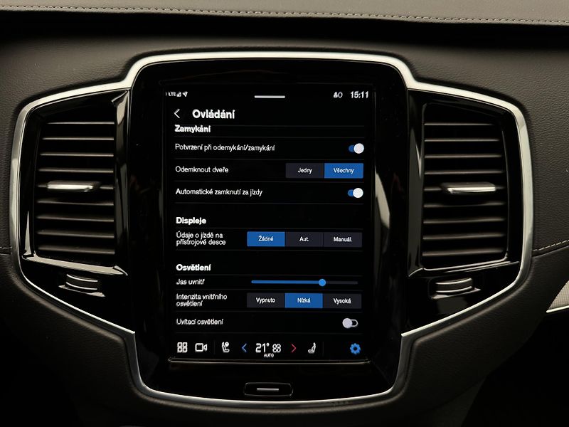 Volvo XC90 B5 AWD PLUS BRIGHT AUT CZ - fotka 48 z 53