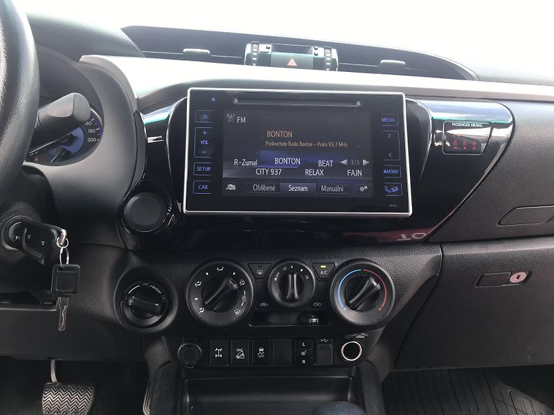 Toyota Hilux 2.4 D 110 ,4x4,AUT.ČR... - fotka 18 z 24
