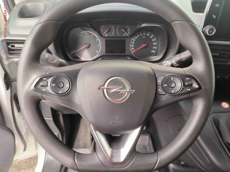 Opel Combo (2021) 1.5CDTi MAXi, AC - fotka 16 z 21