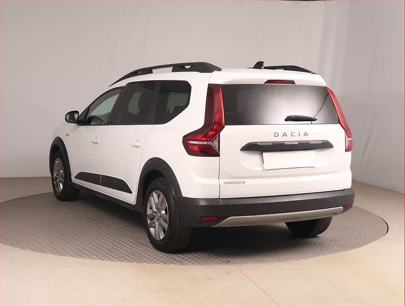 Dacia Jogger (2022) 1.0 TCe, LPG, ČR,1.maj - fotka 4 z 15