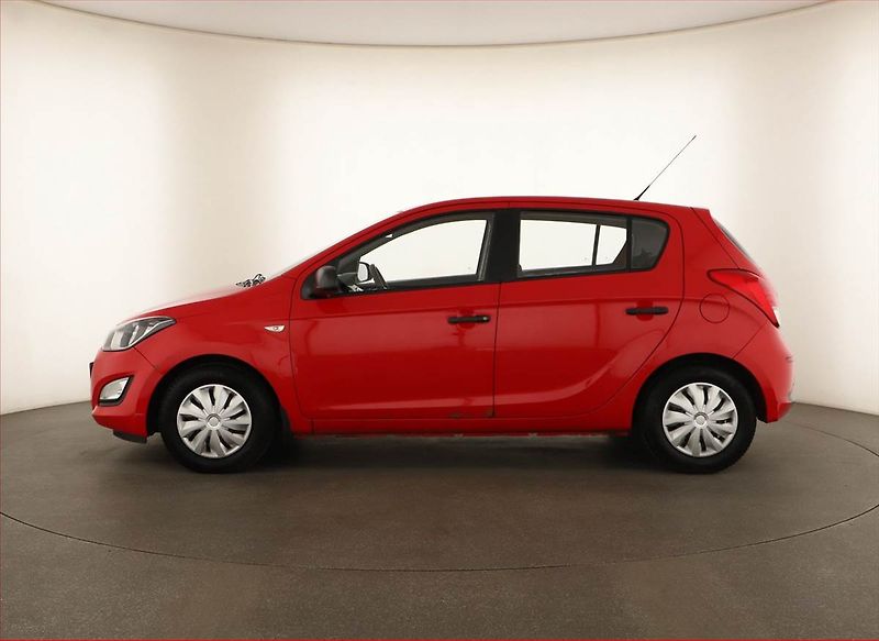 Hyundai i20 (2013) 1.2, po STK, plně pojízdný - fotka 3 z 12