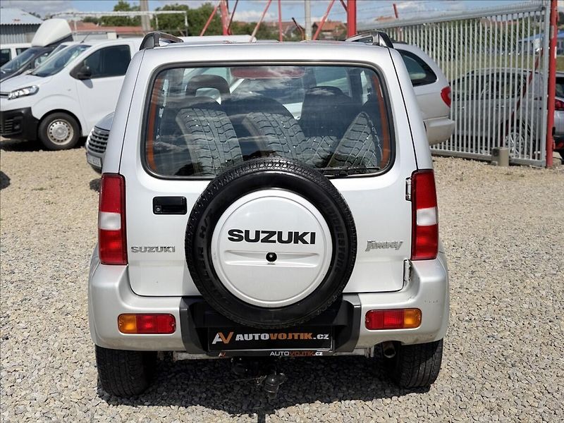 Suzuki Jimny 1,3 VVT 4X4 TAŽNÉ +SADA KOL - fotka 6 z 18