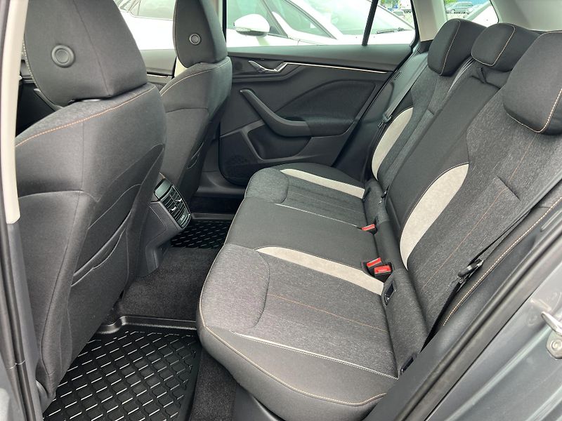 Škoda Kamiq 1.5TSi 110kw Top Selection ČR - fotka 25 z 45