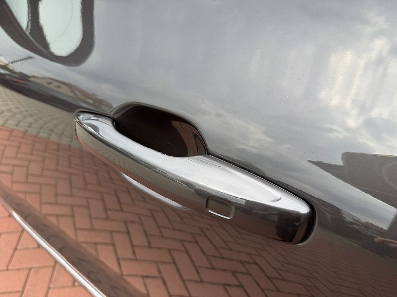 Volvo XC60 (2021) 2.0D B4 AWD Inscription - fotka 41 z 47