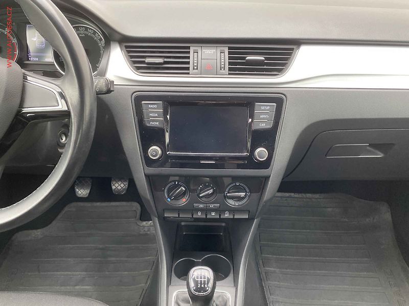 Škoda Rapid (2019) 1.0 TSi, 2.maj,ČR, Ambition - fotka 12 z 17