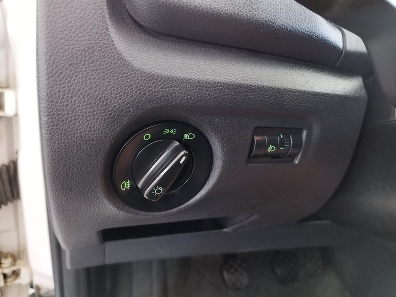 Škoda Fabia (2008) 1,2I,44KW,KLIMA,CD,NOVÁ STK - fotka 20 z 24