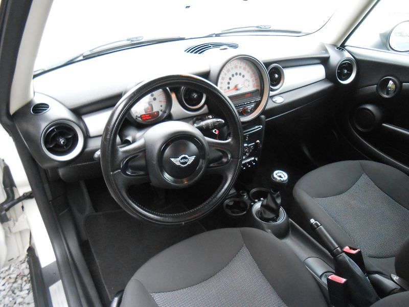 Mini One 1.6i, KLIMA,110TKM - fotka 21 z 34