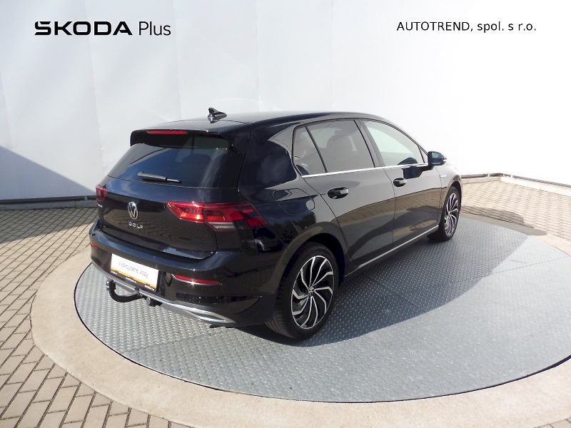 Volkswagen Golf (2024) Style 1,5 TSI 96kW - fotka 2 z 26