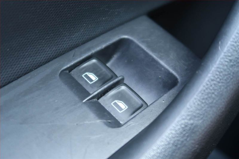 Škoda Rapid (2014) 1.2 TSI, Tempomat - fotka 15 z 20