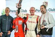 Sedmdesátiletý Jaroslav Mikoláš vyhrál celý německý seriál Porsche PCC Pro. Foto: se svolením J. Mikoláše