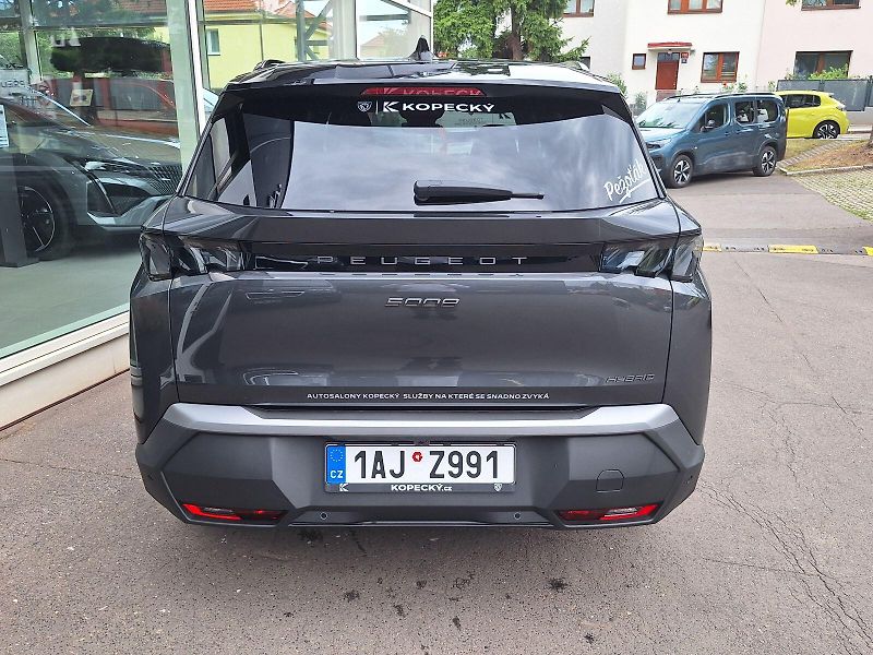 Peugeot 5008 (2025) GT Hybrid 145 e-DCS - fotka 5 z 24