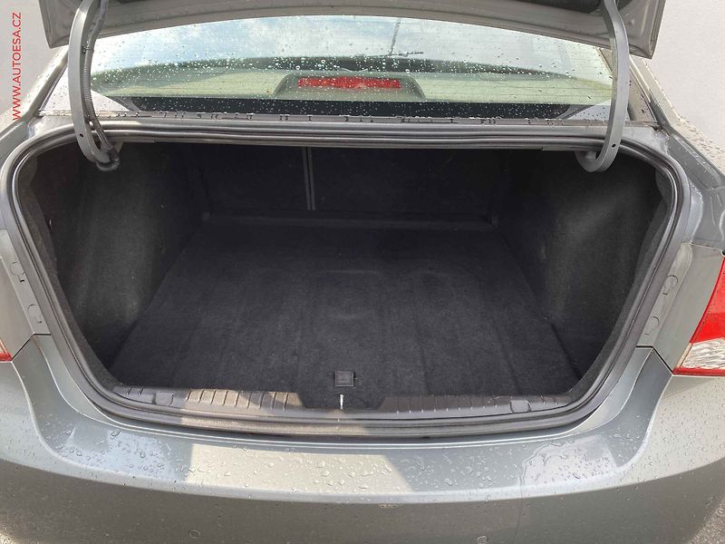 Chevrolet Cruze (2010) 1.6i, ČR, Klima - fotka 7 z 15