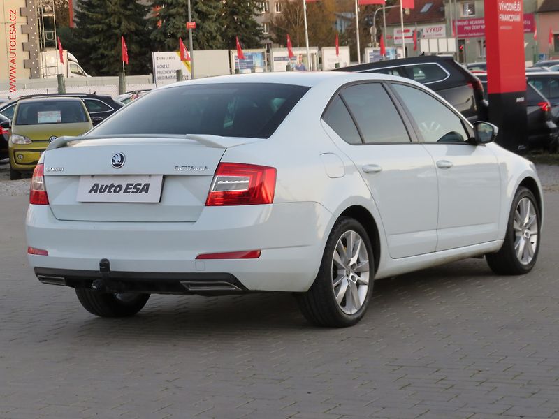 Škoda Octavia (2016) 1.6TDi, ČR, AC, výhřev sed - fotka 4 z 20