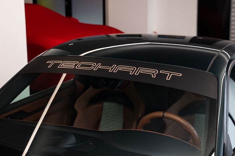 Porsche 911 TECHART 911 GT3 Touring (992.2 - fotka 28 z 32
