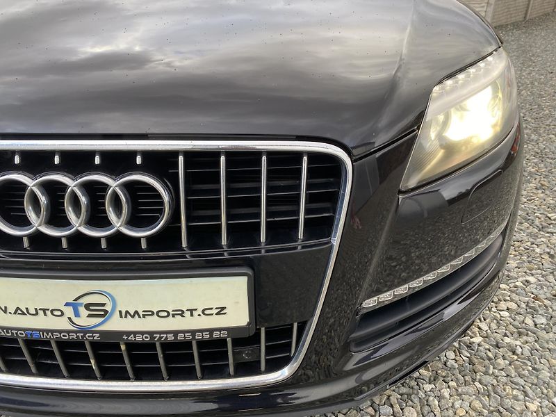 Audi Q7 3.0TDi 4x4 240PS FL 8Q SLINE!! - fotka 76 z 156