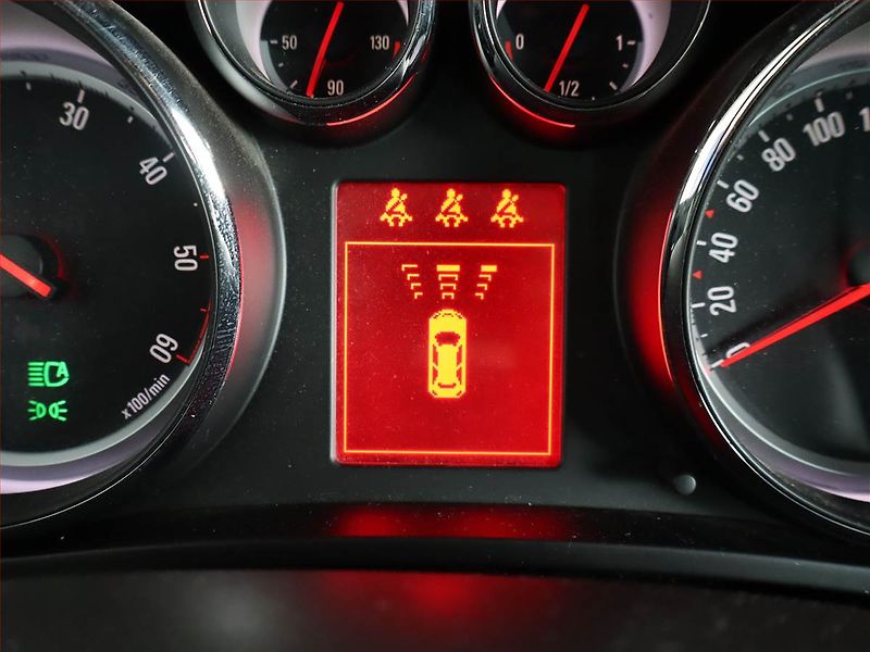 Opel Zafira (2015) 1.6 CDTI, Serv.kniha, Tempomat - fotka 16 z 18