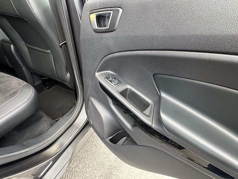 Ford EcoSport (2022) 1.0/92kW * ST-Line * Xenon - fotka 24 z 41