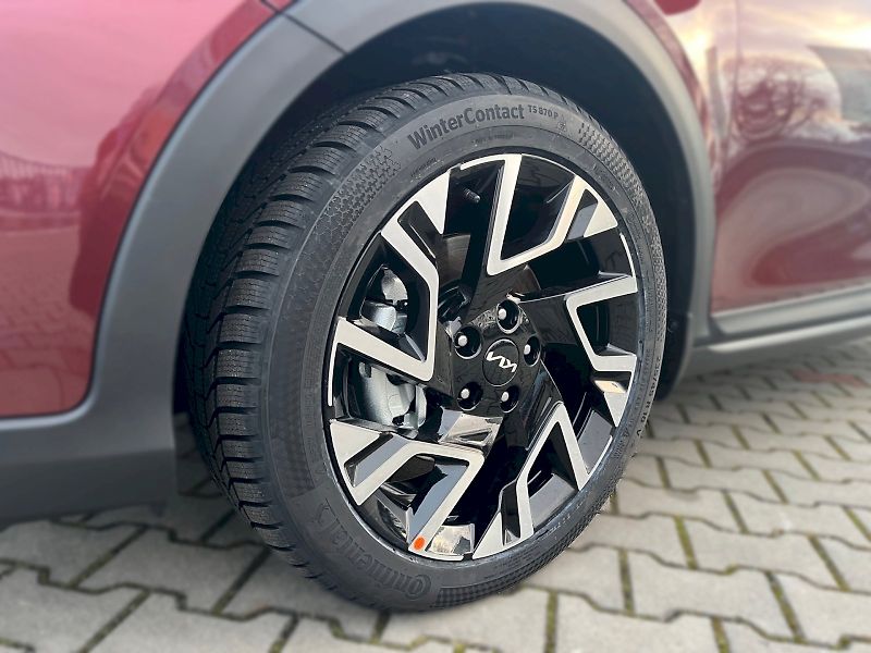 Kia XCeed (2025) - fotka 10 z 34