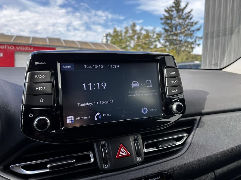 Hyundai i30 (2023) Kombi Smart 1.5 T-GDI MHEV - fotka 6 z 12