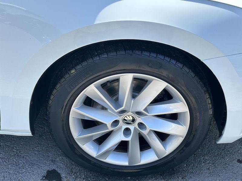 Škoda Superb (2016) 1.8TSI/132kW *STYLE* 1.Maj.  - fotka 36 z 38