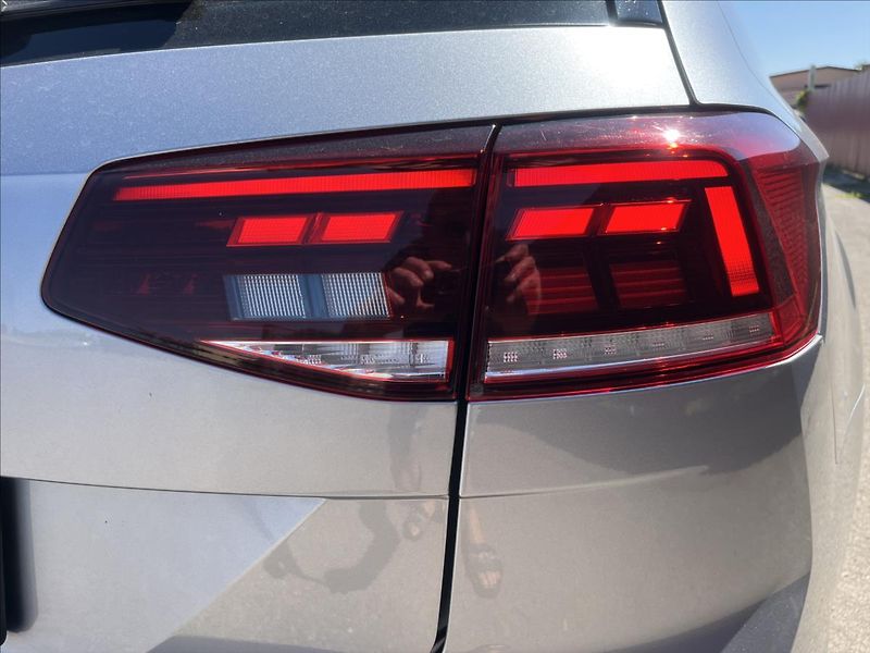 Volkswagen Passat 2,0 TDi 110KW DSG LED ELEGANCE - fotka 50 z 50