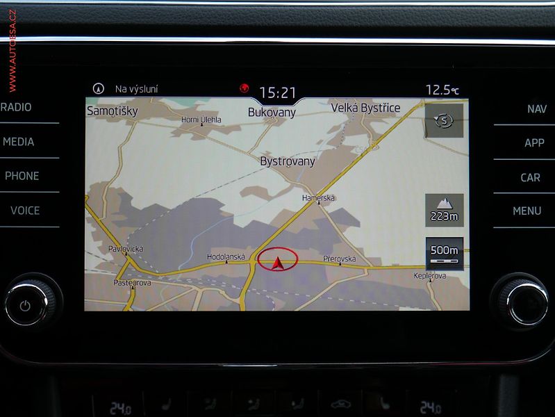 Škoda Superb (2018) 2.0 TDi 4x4, ČR, Style, DSG - fotka 14 z 21