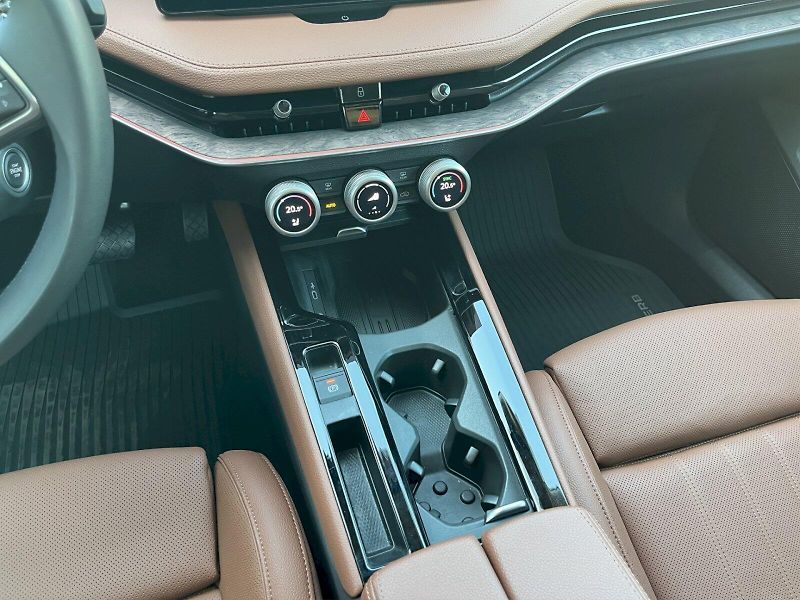 Škoda Superb (2025) 2.0 TDI 110kW L&K DSG - fotka 12 z 36