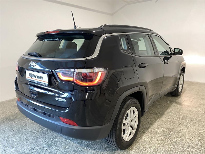 Jeep Compass 1,4 MultiAir 140k  Latitude - fotka 2 z 20
