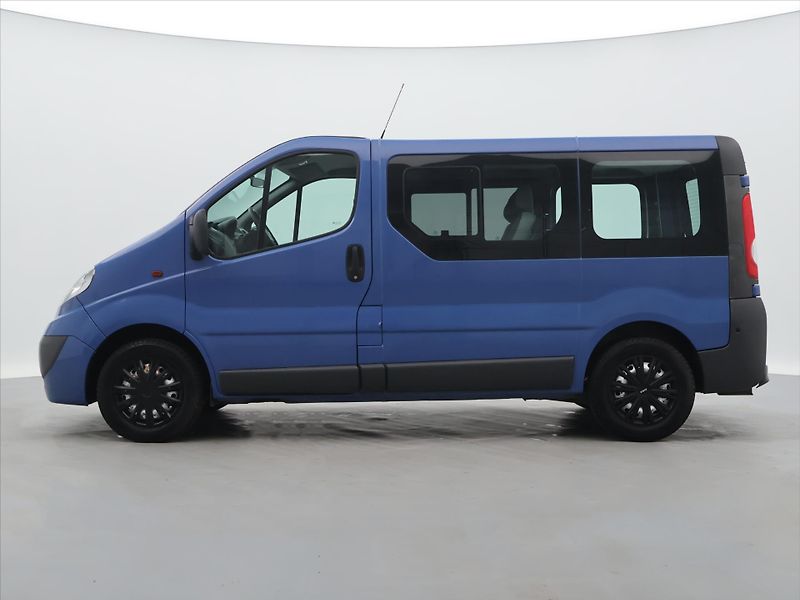 Opel Vivaro 2,0 CDTi CZ Klima Tažné 2.Maj - fotka 4 z 25