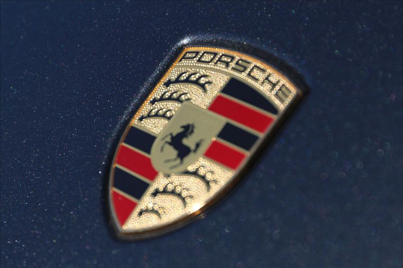 Porsche Panamera 2,9 343KW, DPH, ČR,4 E-HYBRID - fotka 9 z 77