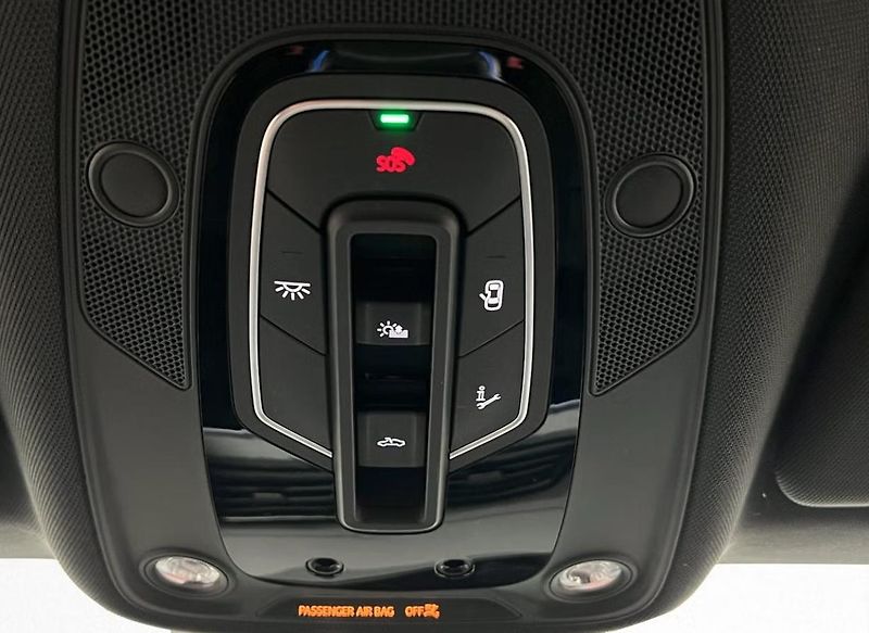 Audi e-tron 55 Quattro 360kam Tažné Pano - fotka 28 z 31