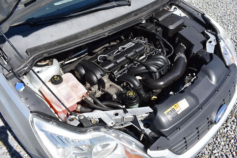 Ford Focus 1,6 16V STYLE,TZ,SERVIS,TOP! - fotka 16 z 16