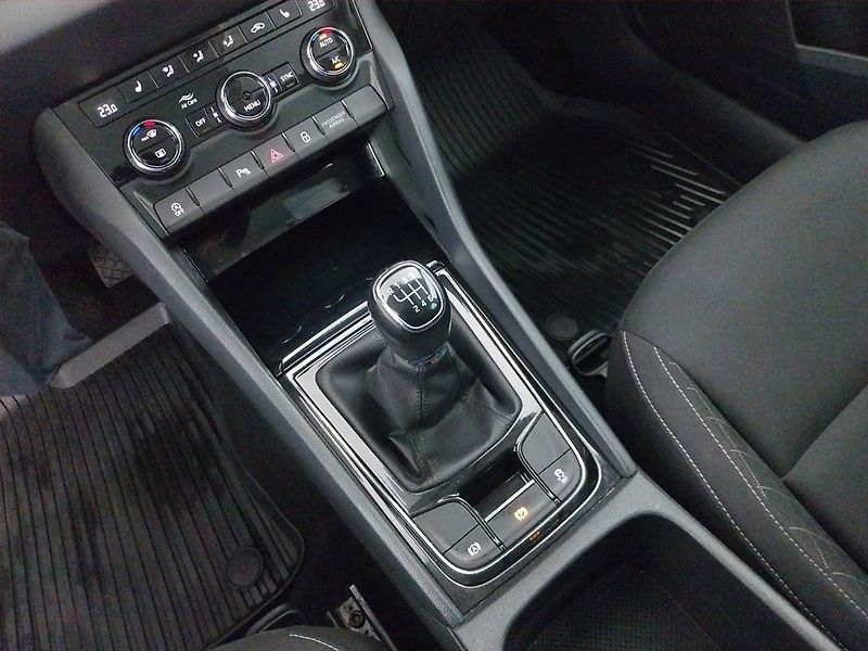 Škoda Karoq (2020) Ambition 1.0 TSI, Tempomat - fotka 13 z 18